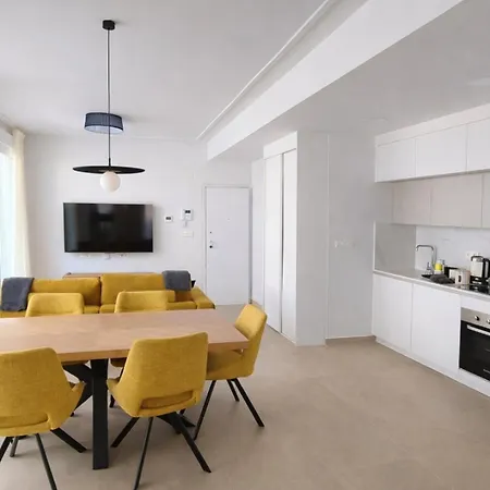 Sunny Coast Apt. 3br, 2baths, Ac & Heated Pool Torrevieja