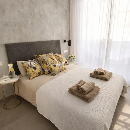 Sunny Coast Apt. 3br, 2baths, Ac & Heated Pool * Torrevieja