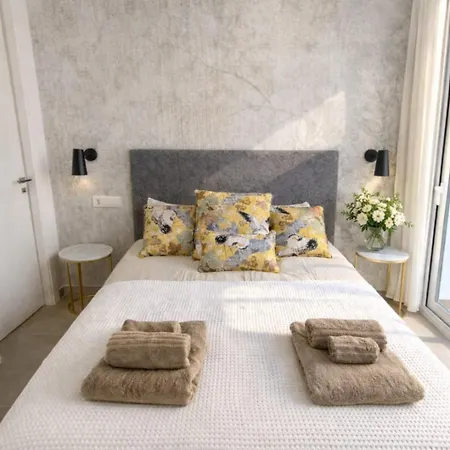 Sunny Coast Apt. 3br, 2baths, Ac & Heated Pool Torrevieja