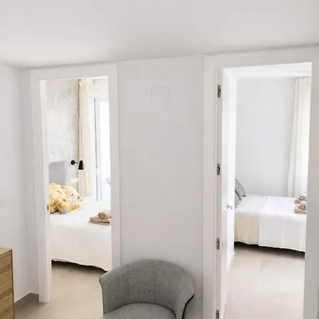 Sunny Coast Apt. 3br, 2baths, Ac & Heated Pool * Torrevieja