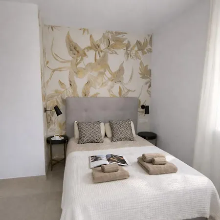 Sunny Coast Apt. 3br, 2baths, Ac & Heated Pool Lejlighed *