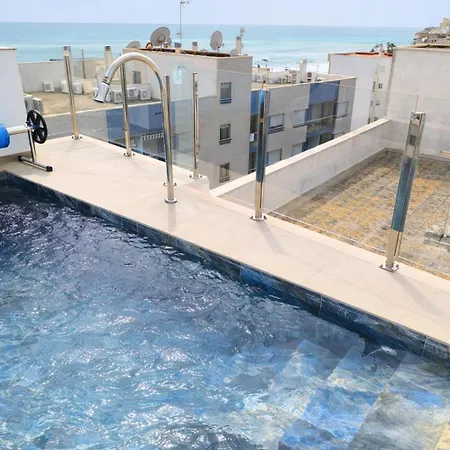 Lejlighed Sunny Coast Apt. 3br, 2baths, Ac & Heated Pool Torrevieja