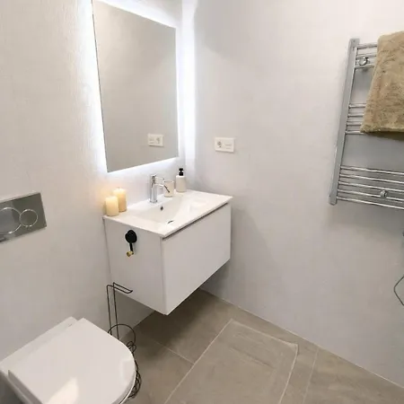 Sunny Coast Apt. 3br, 2baths, Ac & Heated Pool * Torrevieja
