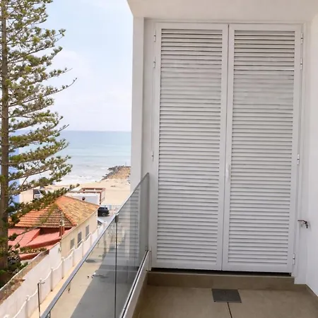 Sunny Coast Apt. 3br, 2baths, Ac & Heated Pool